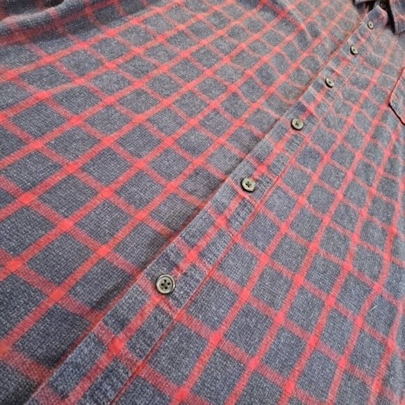 Thread & Cloth Flannel Shirt Women's XXL Navy & Red Long Sleeve Button Down EUC - Picture 3 of 13